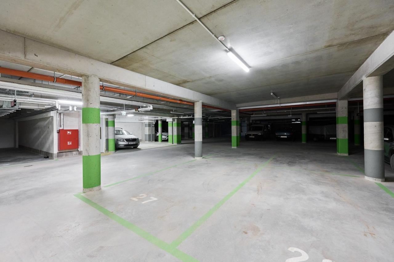 Apartment Wichrowa With Free Garage Wroclaw By Noclegi Renters Exterior foto