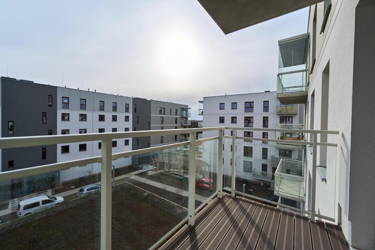 Apartment Wichrowa With Free Garage Wroclaw By Noclegi Renters Exterior foto