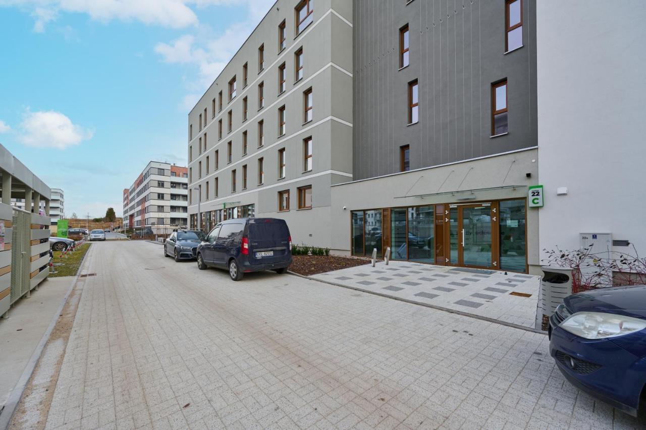 Apartment Wichrowa With Free Garage Wroclaw By Noclegi Renters Exterior foto